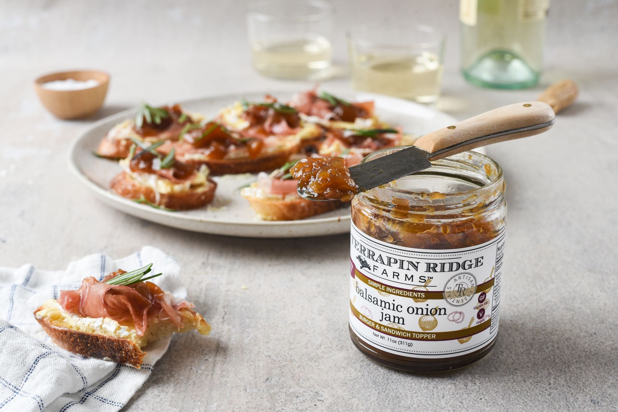 Brie & Prosciutto Crostini with Terrapin Ridge Farms’ Balsamic Onion Jam Brie & Prosciutto Crostini with Terrapin Ridge Farms’ Balsamic Onion Jam